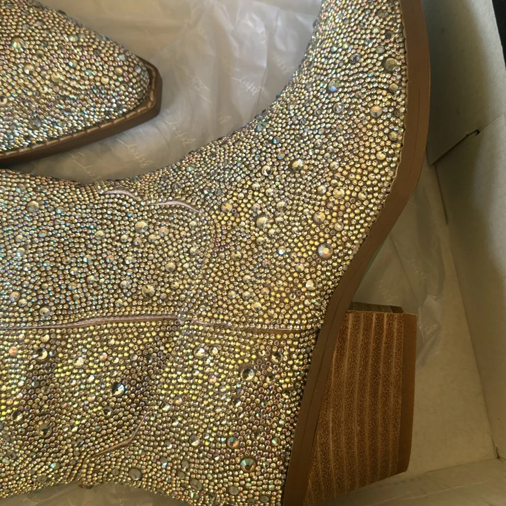 Betsey Johnson NIB Dalas Rhinestone Boots Sz 8 - Picture 7 of 8